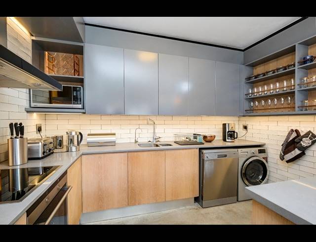 2 BEDROOM TOWNHOUSE TO LET IN SANDOWN